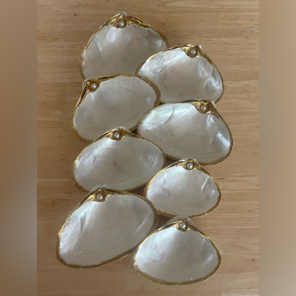 8-Pearl painted shells